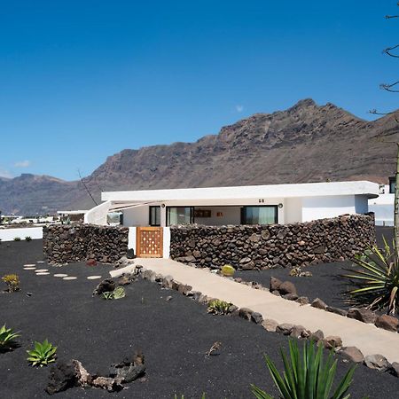 Lanzarote Famara Beach Bungalow Buitenkant foto